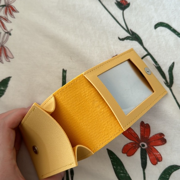 Illumicrate lipstick holder - Picture 4 of 4